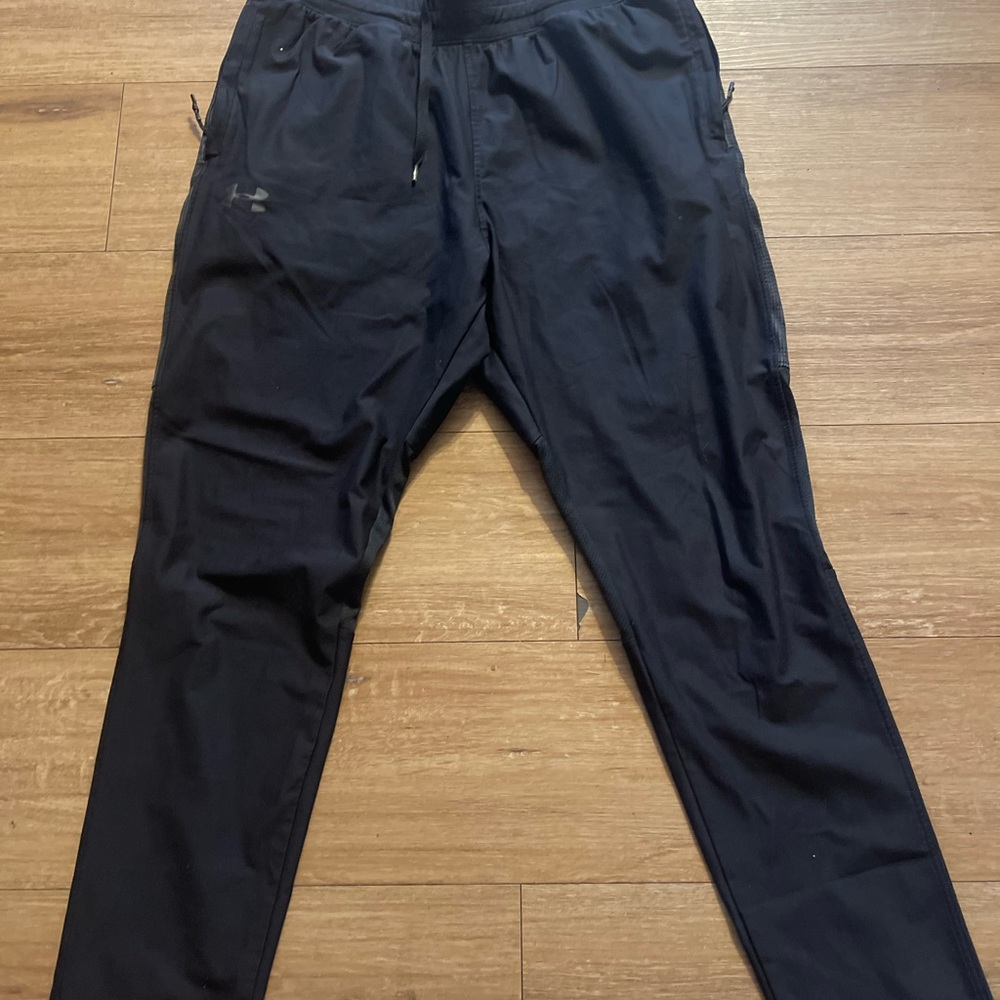 Under Armour Black Sweatpants Joggers Athletic Wear